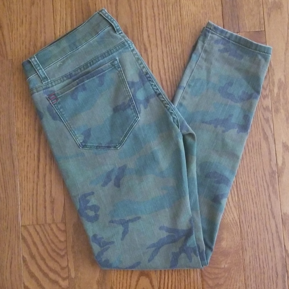 BDG Denim Camo Mid Rise Cigarette Ankle Jeans